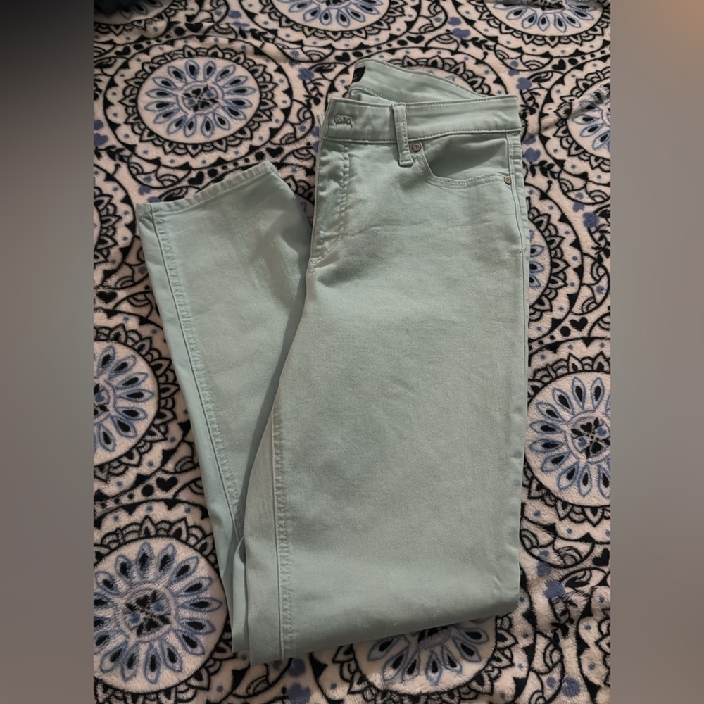 Talbots flawless slim ankle pants! Size 10! Like new condition!! Mint color!